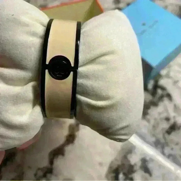 Kate Spade New York Carousel Watch - Picture 5 of 8